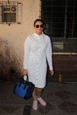 Huma Qureshi Spotted At Scrabble Digital Studio on 27th May 2017